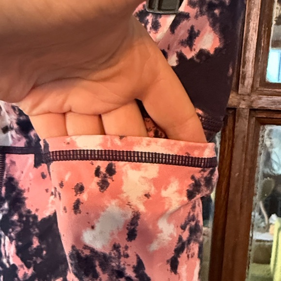 Sweaty‎ Betty Vibrant Pink and Blue Leggings - Picture 3 of 4